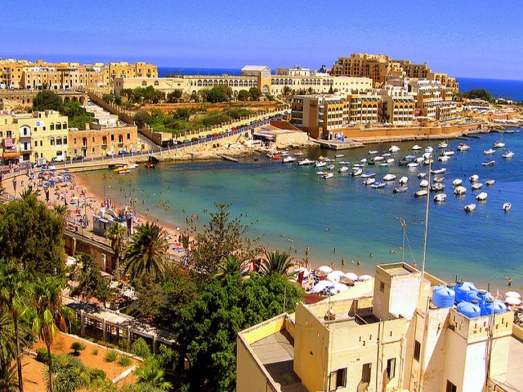 Central Sliema 3-Bedroom Retreat Exterior photo