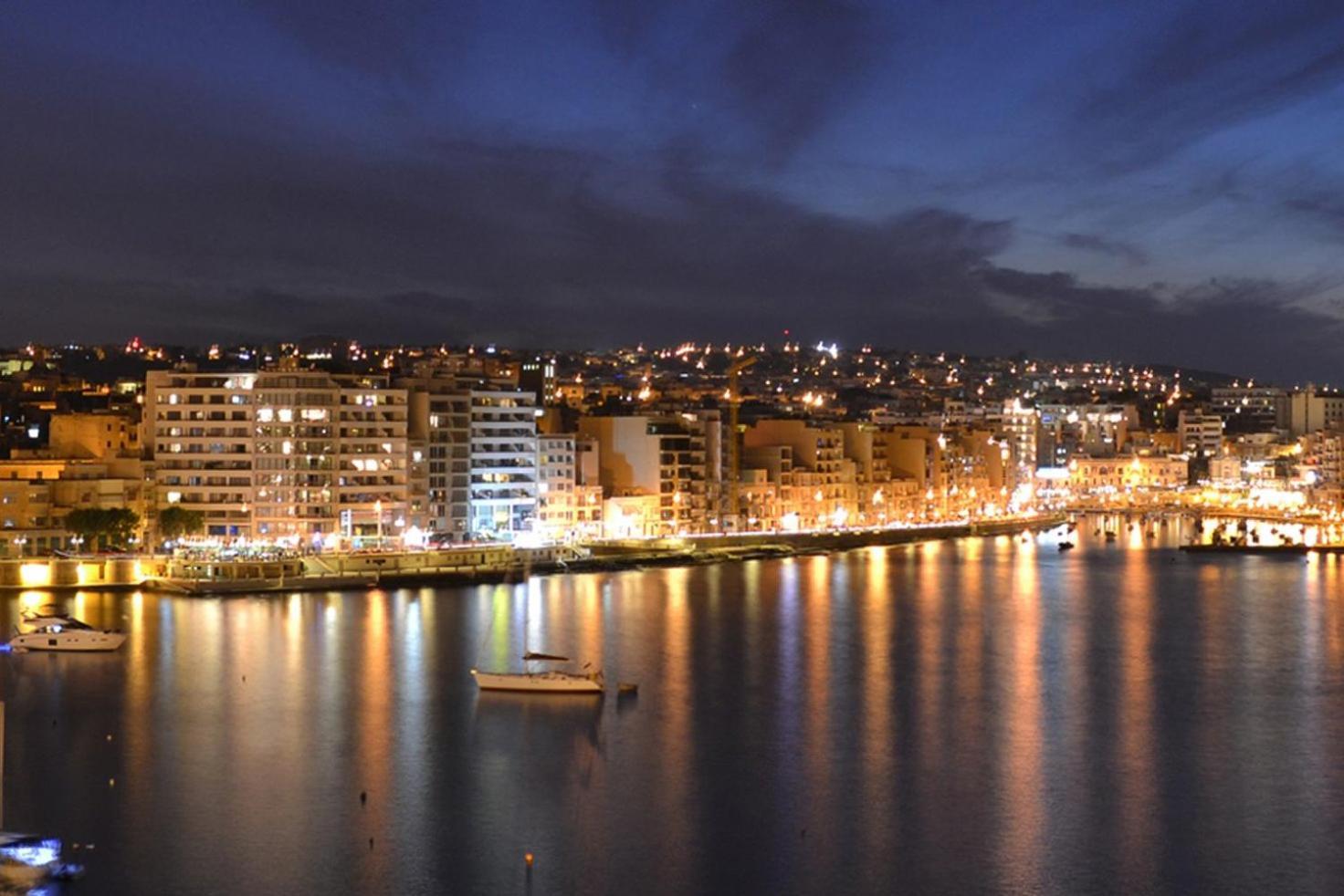 Central Sliema 3-Bedroom Retreat Exterior photo